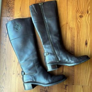 Etienne Aigner boots